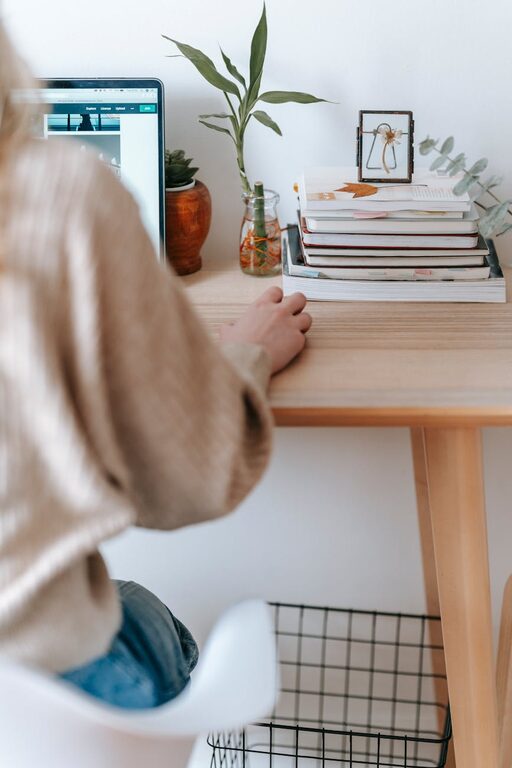 Desk Setup Tips for Focus and Comfort